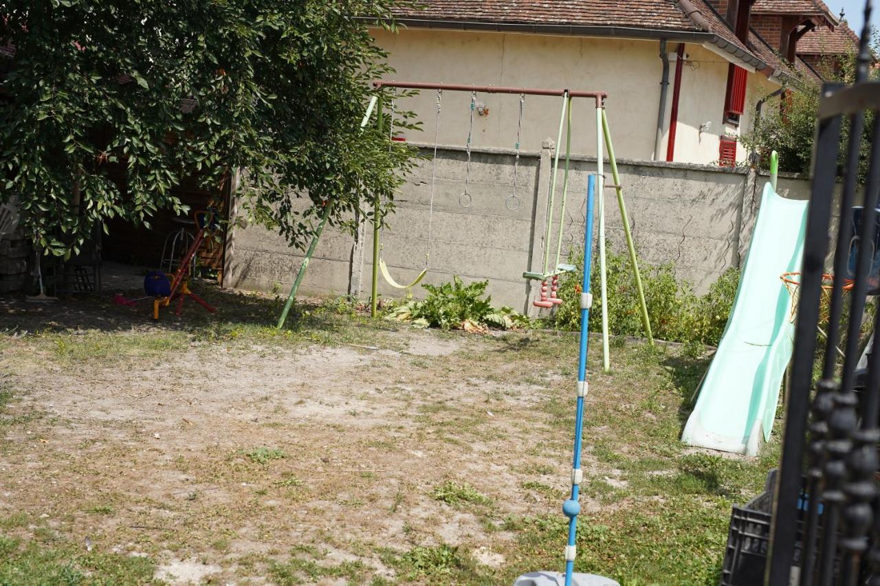 Logement Cosy Avec Stationnement Gratuit Τρουά Εξωτερικό φωτογραφία